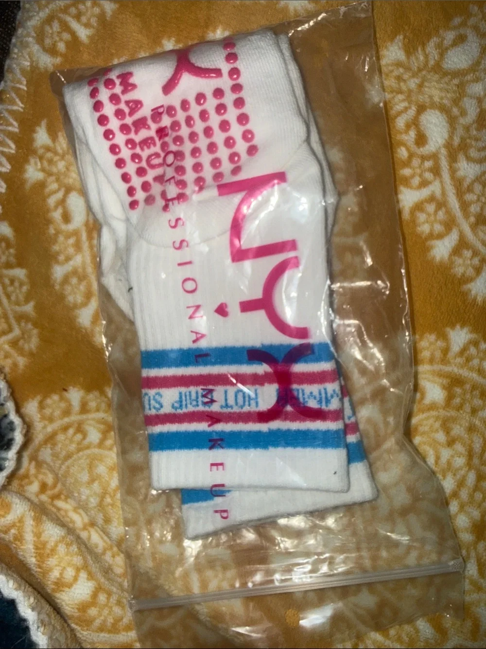 🆕 NYX Professional Makeup Hot Grip Summer Crew Grip Socks 🧦